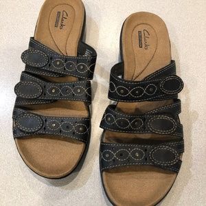Clarks Leisa Cacti Q  Black Sandals- size 8.5
